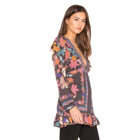 Floral V-Neck Long Sleeve Dress - Picture 10 of 11